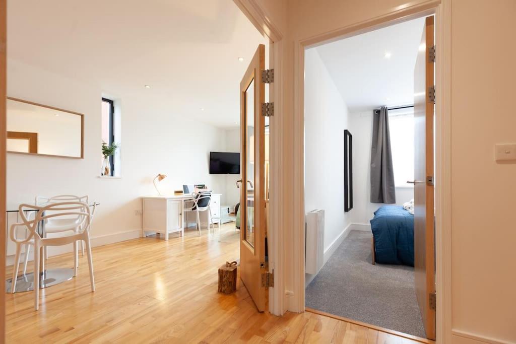 Oxfordshire Living - The Tolkien Apartment - オックスフォード エクステリア 写真