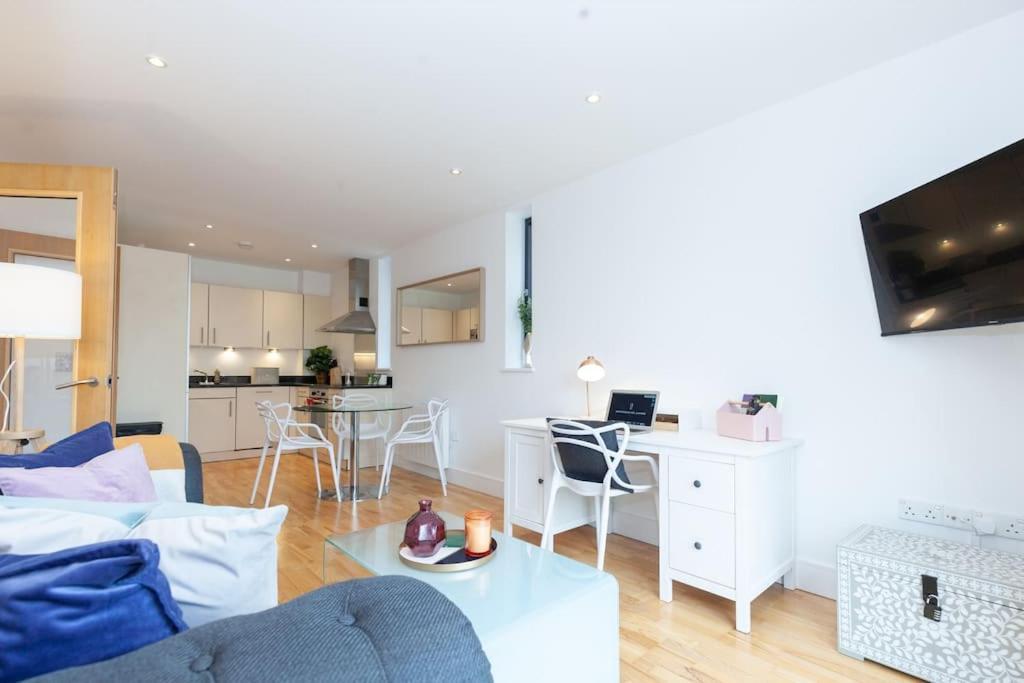 Oxfordshire Living - The Tolkien Apartment - オックスフォード エクステリア 写真