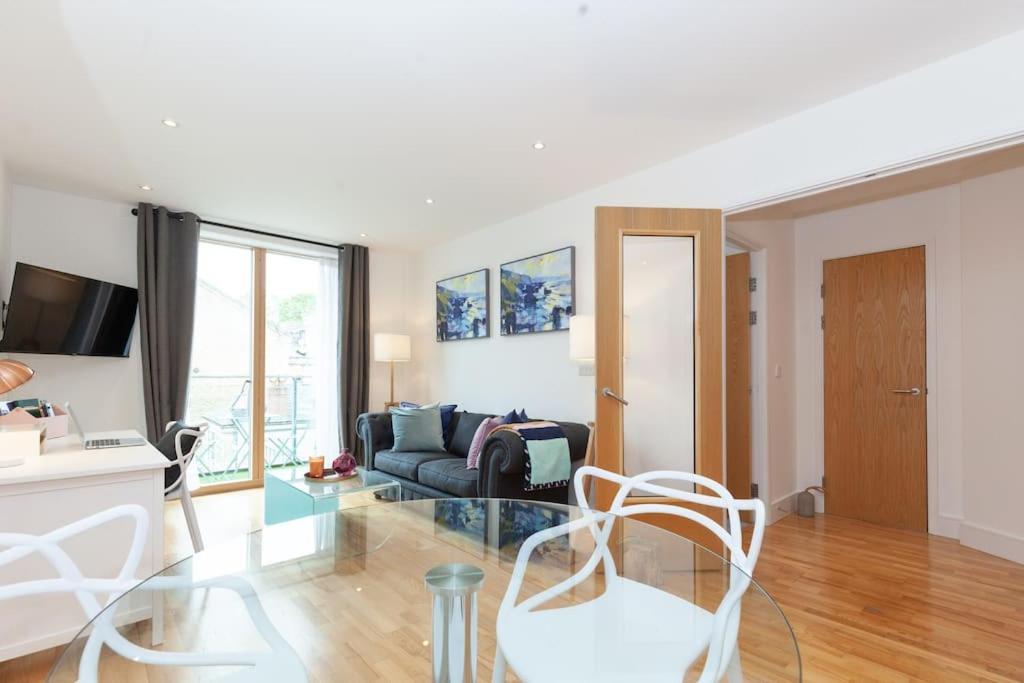 Oxfordshire Living - The Tolkien Apartment - オックスフォード エクステリア 写真