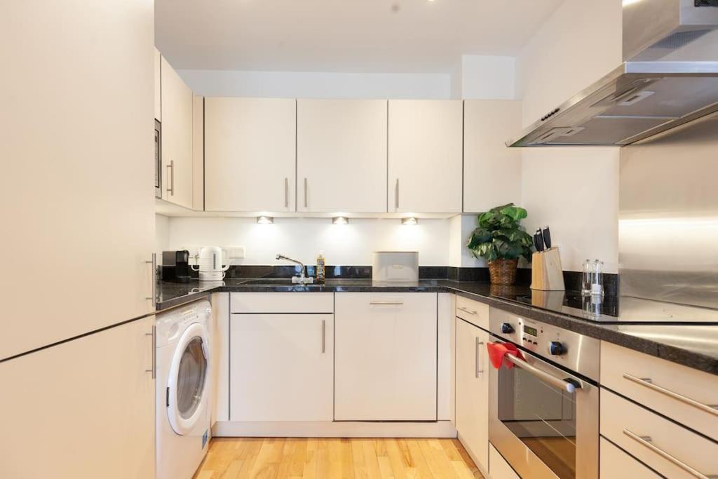 Oxfordshire Living - The Tolkien Apartment - オックスフォード エクステリア 写真