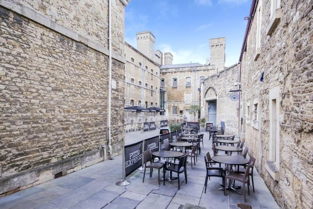 Oxfordshire Living - The Tolkien Apartment - オックスフォード エクステリア 写真