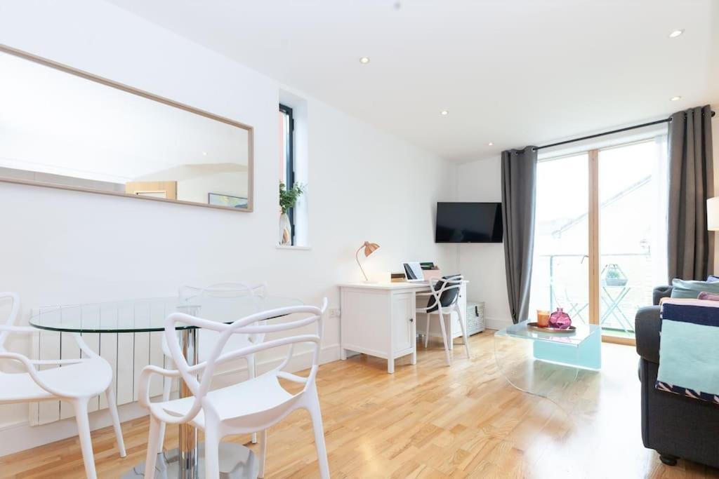 Oxfordshire Living - The Tolkien Apartment - オックスフォード エクステリア 写真