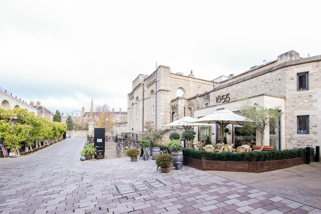 Oxfordshire Living - The Tolkien Apartment - オックスフォード エクステリア 写真